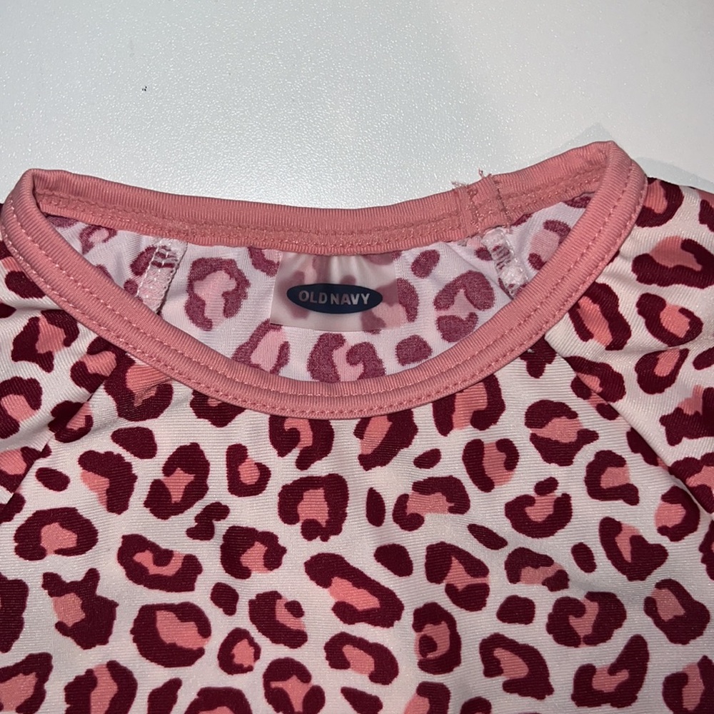 Old Navy Pink Leopard 2-Piece Rashguard Swim Set - Picture 3 of 6